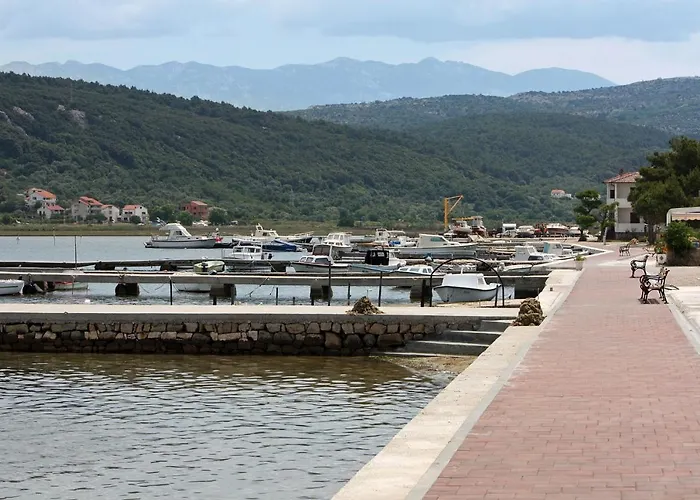 With Parking Space - Donja, Rab - 4991 Apartment *